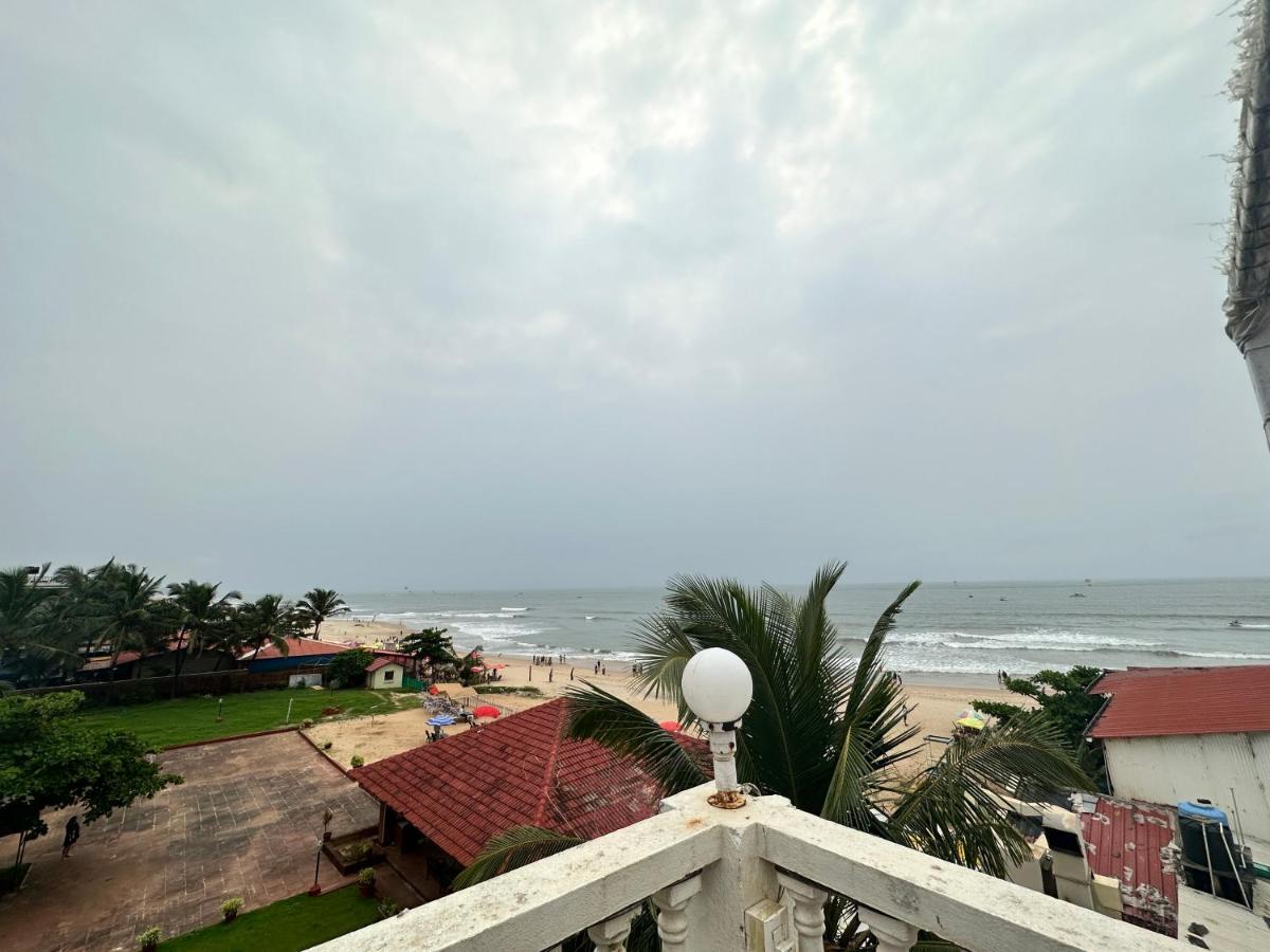 Hotel Salty Waves บากา ภายนอก รูปภาพ