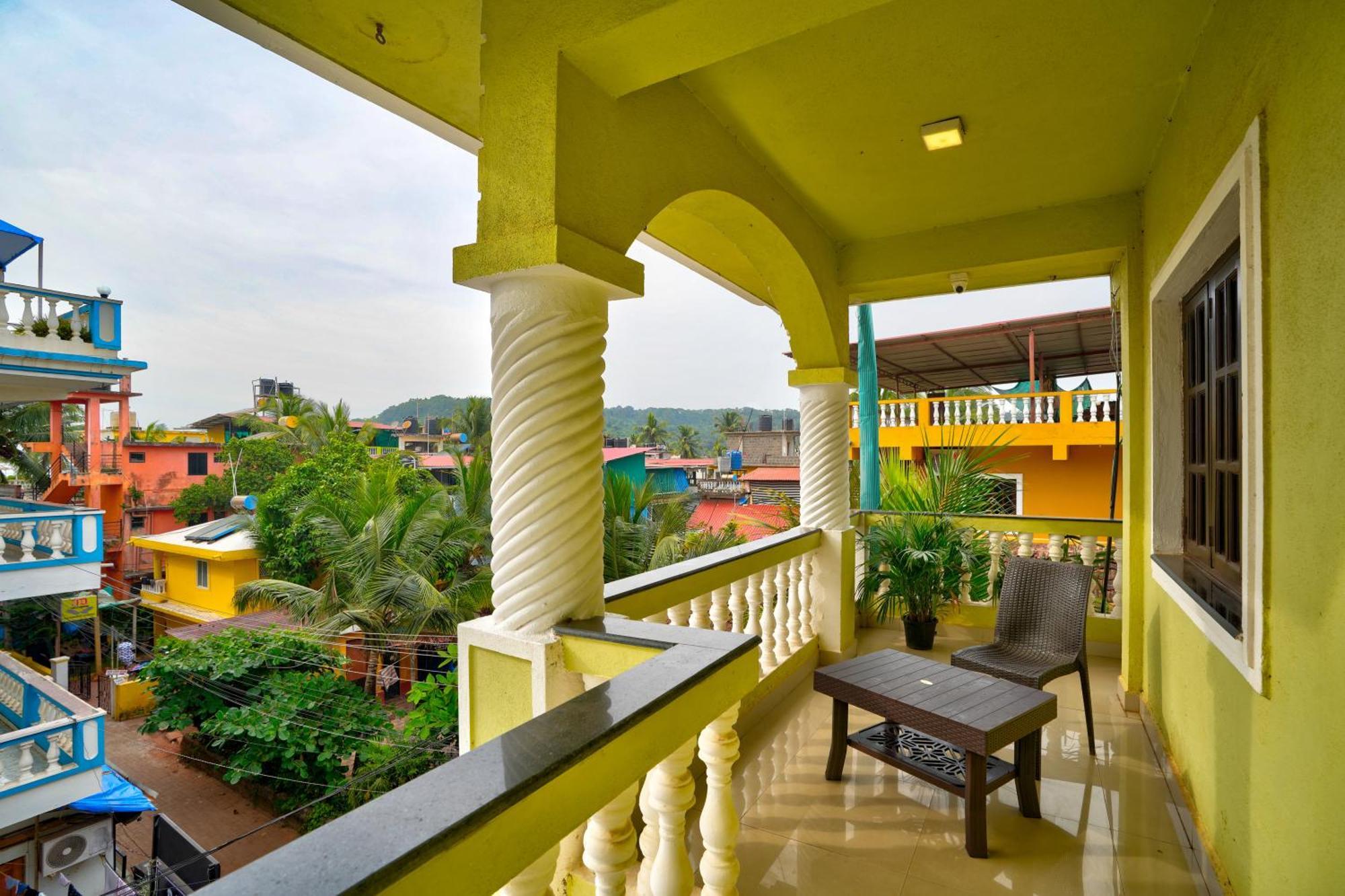 Hotel Salty Waves บากา ภายนอก รูปภาพ