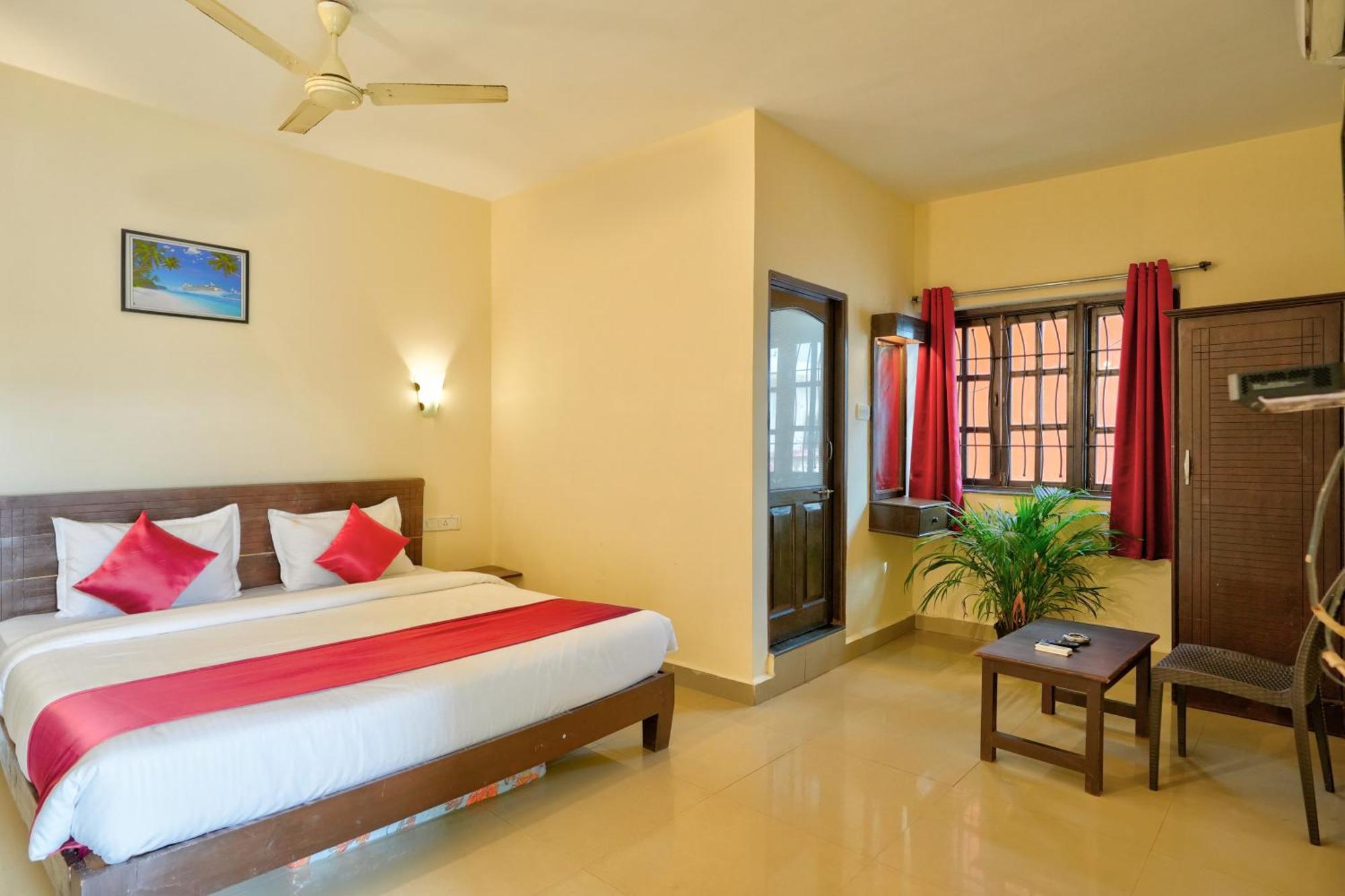Hotel Salty Waves บากา ภายนอก รูปภาพ