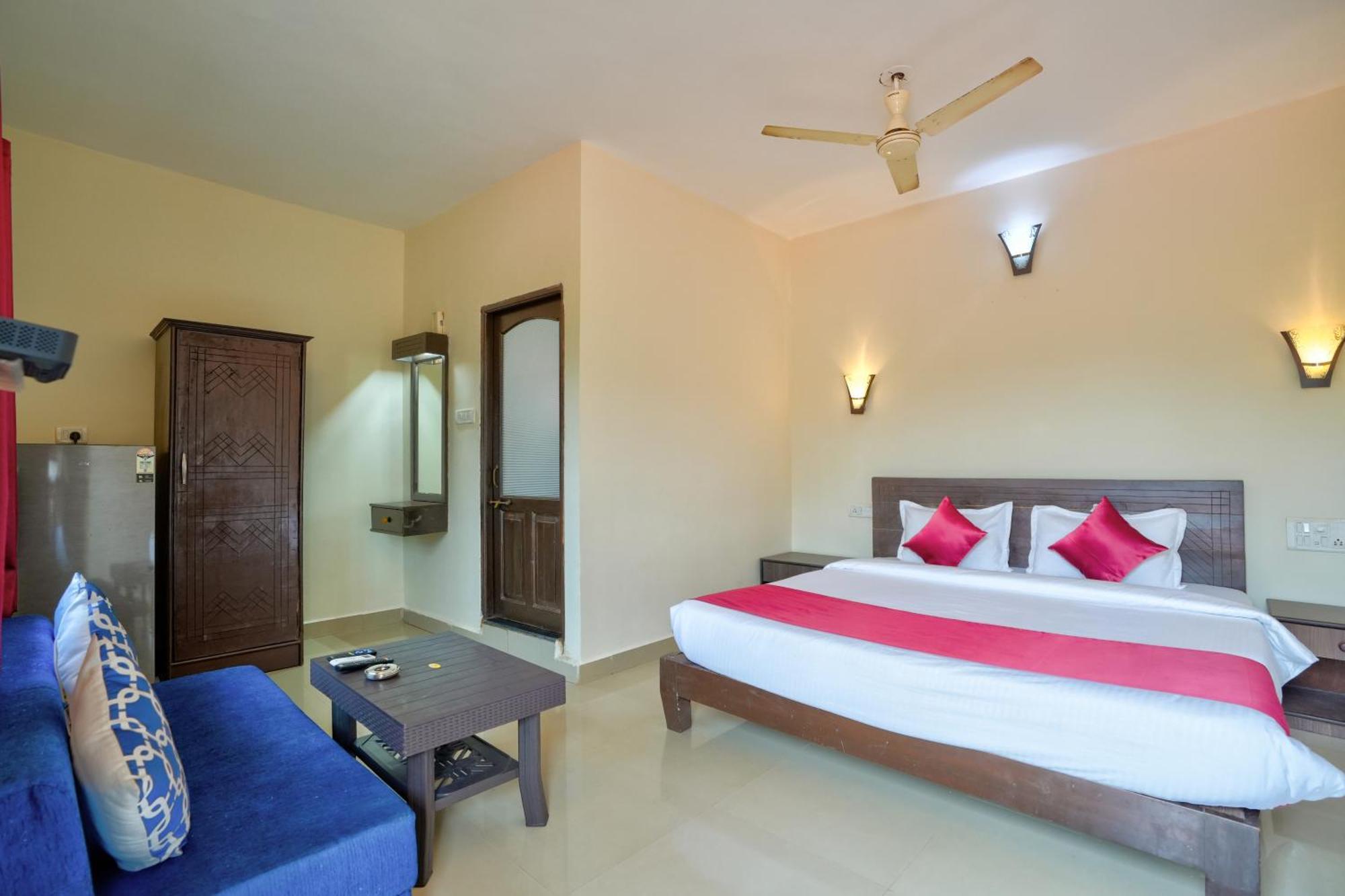 Hotel Salty Waves บากา ภายนอก รูปภาพ