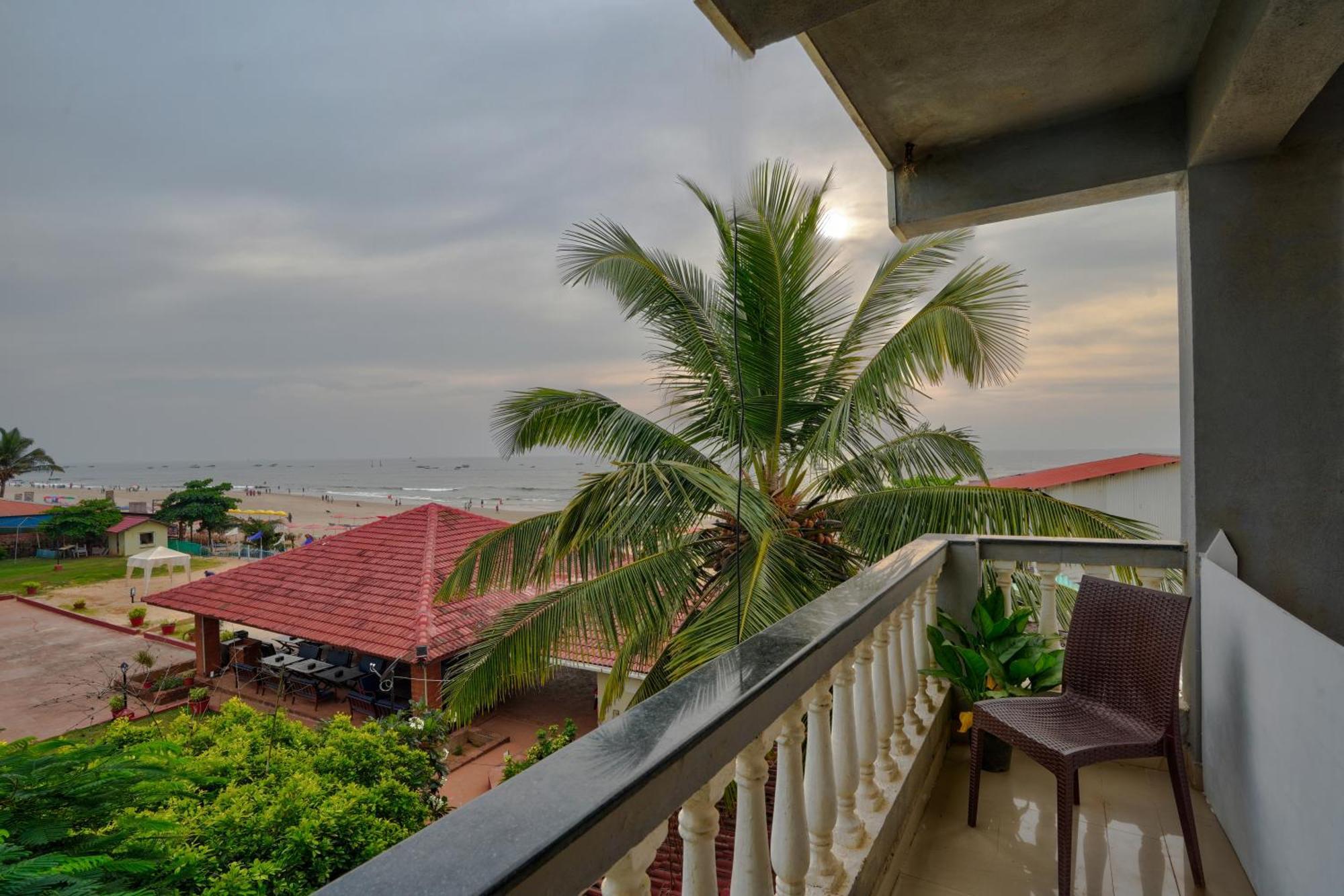 Hotel Salty Waves บากา ภายนอก รูปภาพ