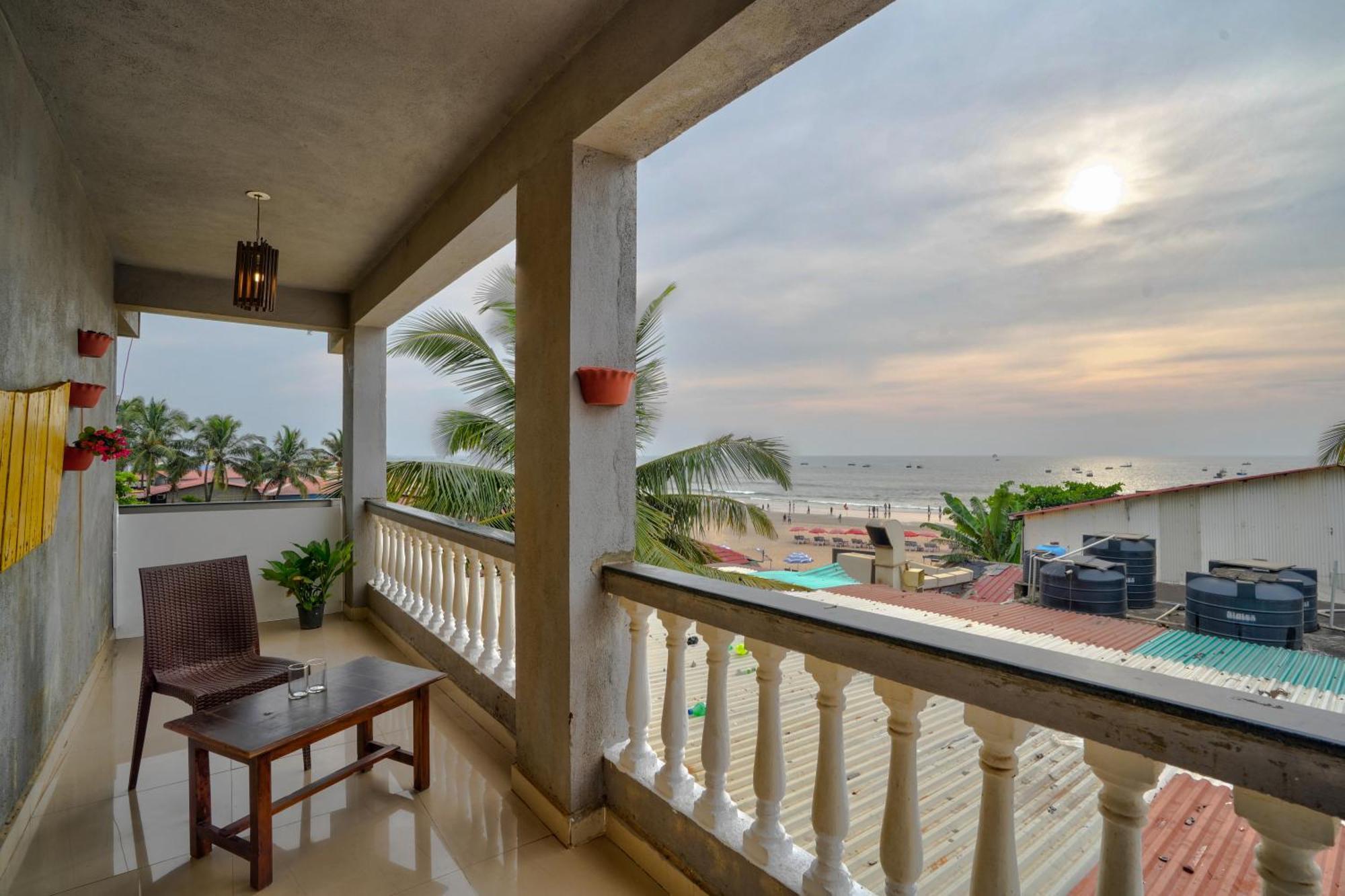 Hotel Salty Waves บากา ภายนอก รูปภาพ